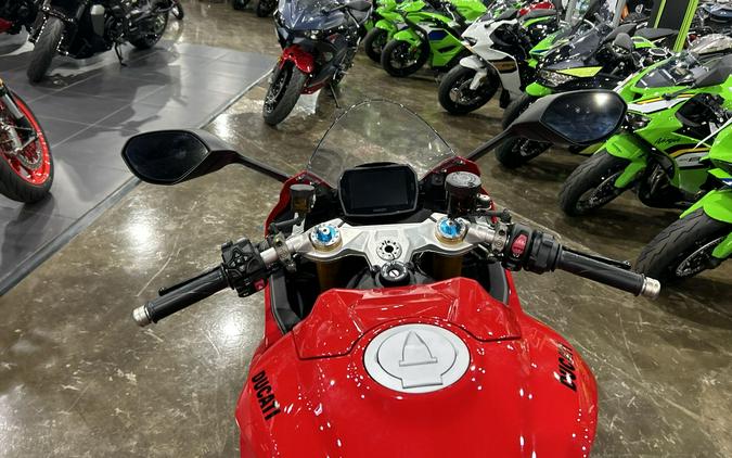 2025 Ducati PANIGALE V2 S 896