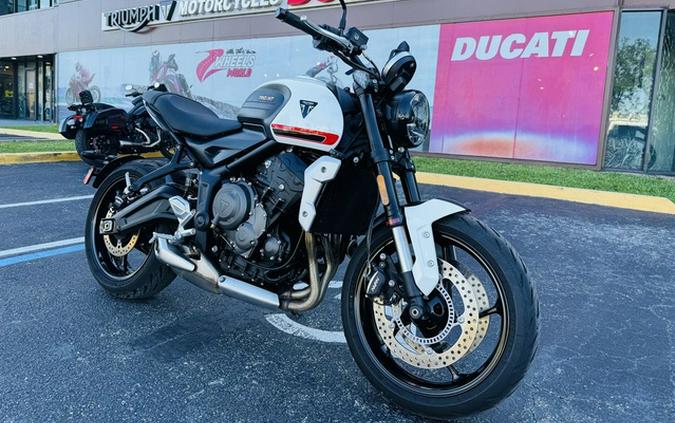 2022 Triumph Trident 660 Crystal White 660 Sapphire Black