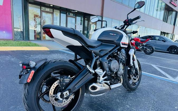 2022 Triumph Trident 660 Crystal White 660 Sapphire Black