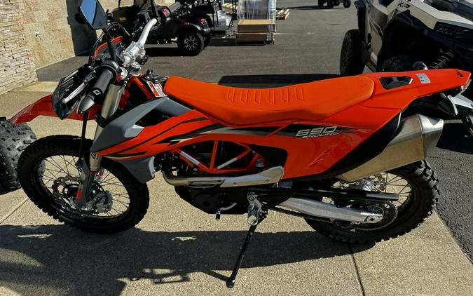 2024 KTM 690 Enduro R