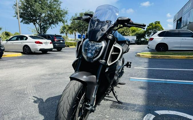 2024 Ducati Diavel V4 Black