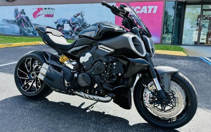2024 Ducati Diavel V4 Black