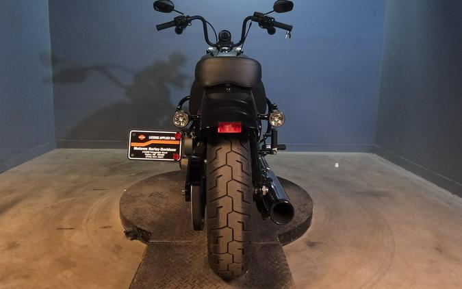 2026 Harley-Davidson Street Bob Vivid Black Chrome Cast Wheels