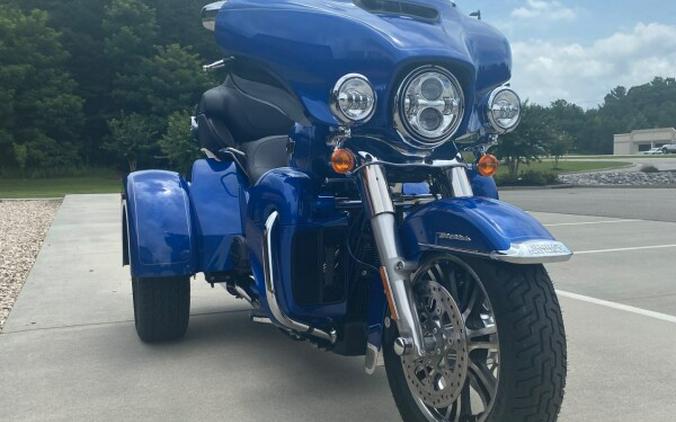 2024 Harley-Davidson Tri Glide Ultra Blue Burst