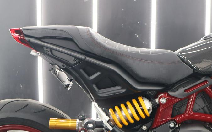 2024 Indian Motorcycle FTR R Carbon