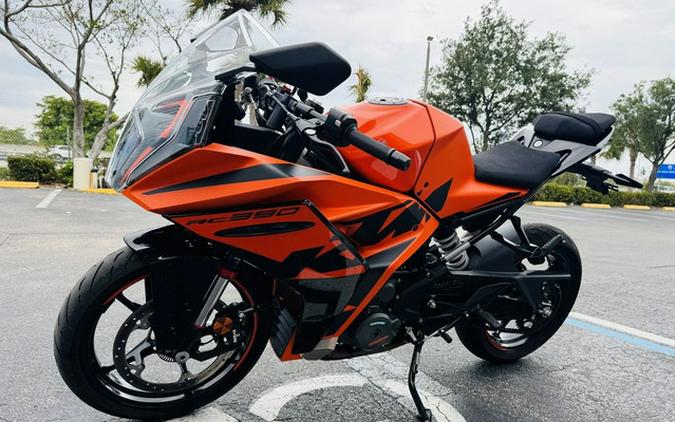 2022 KTM RC 390