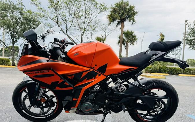 2022 KTM RC 390