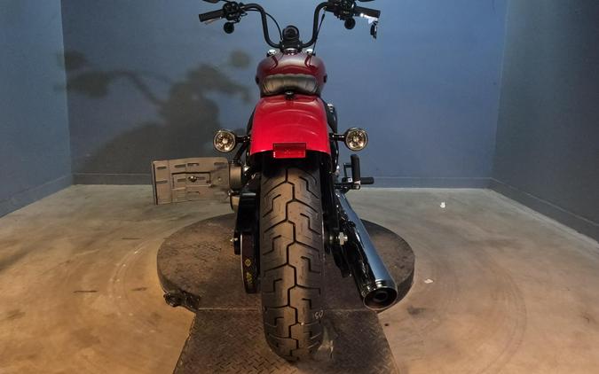 2026 Harley-Davidson Street Bob Brilliant Red Chrome Laced Wheels
