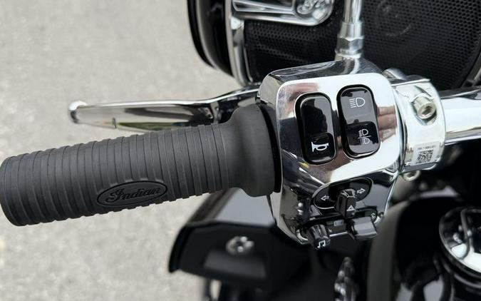 2025 Indian Motorcycle® Roadmaster® w/PowerBand Audio Black Metallic