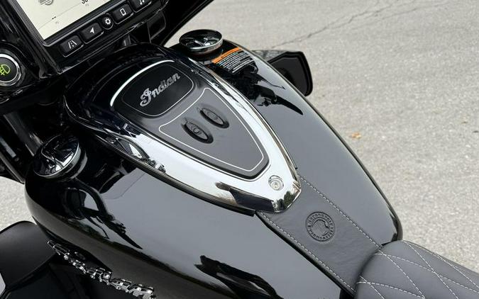 2025 Indian Motorcycle® Roadmaster® w/PowerBand Audio Black Metallic