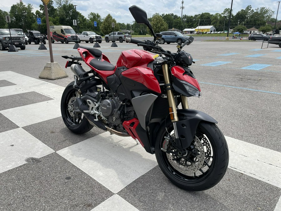 2026 Ducati Streetfighter V2 - DEMO -