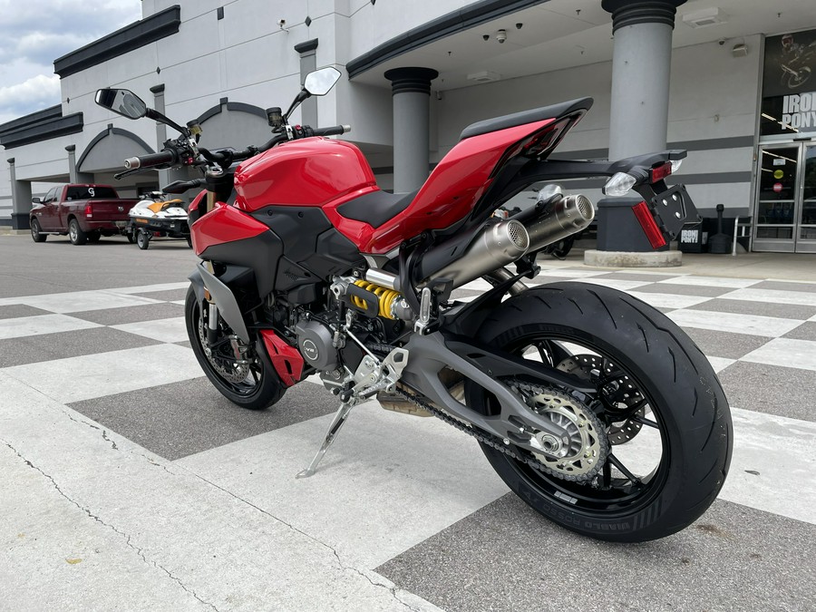 2026 Ducati Streetfighter V2 - DEMO -