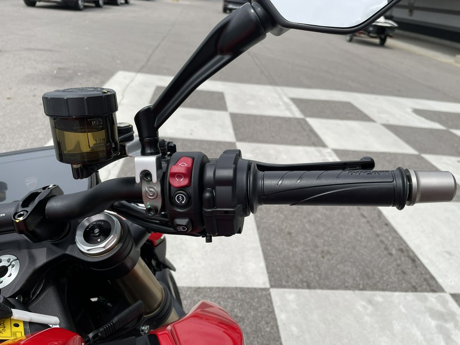 2026 Ducati Streetfighter V2 - DEMO -