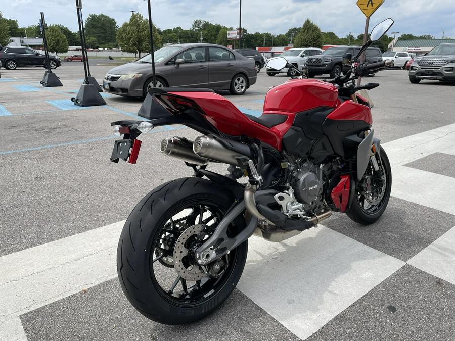 2026 Ducati Streetfighter V2 - DEMO -