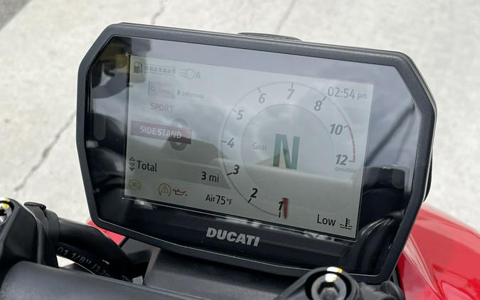 2026 Ducati Streetfighter V2 - DEMO -