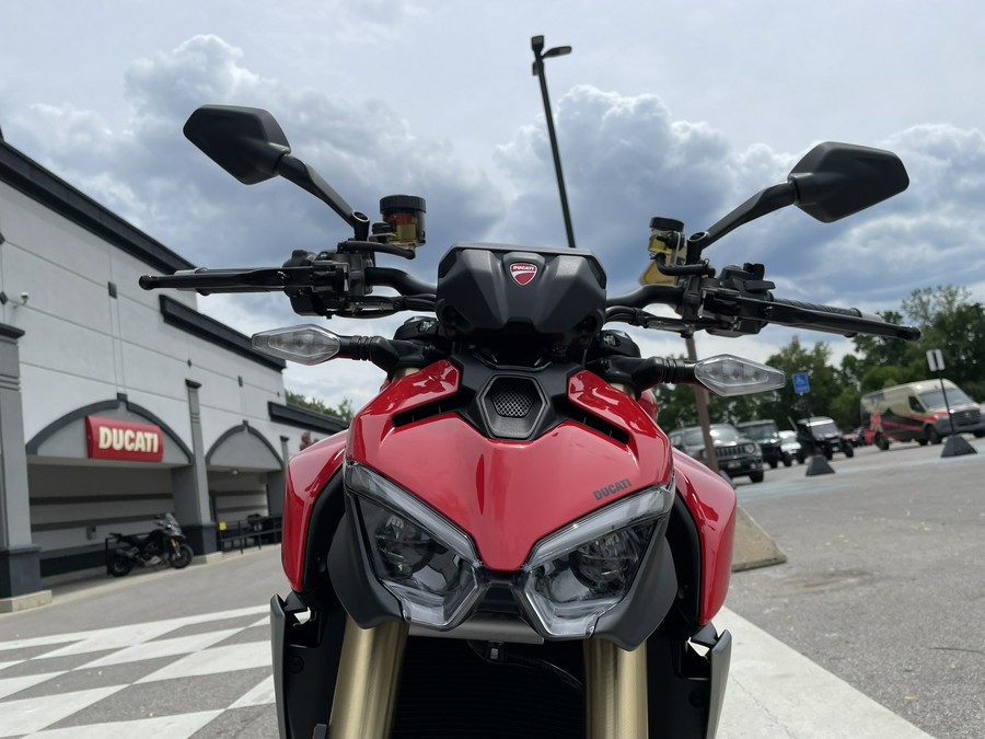 2026 Ducati Streetfighter V2 - DEMO -