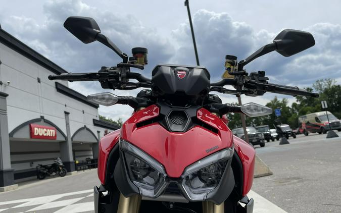 2026 Ducati Streetfighter V2 - DEMO -