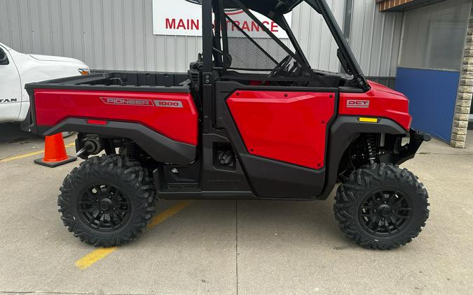 2026 Honda Pioneer 1000 Deluxe