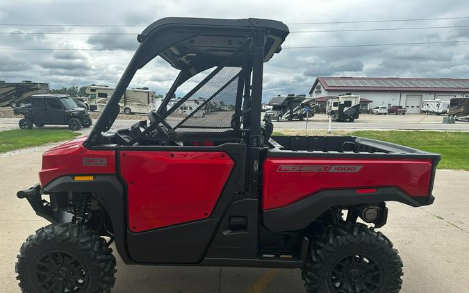 2026 Honda Pioneer 1000 Deluxe