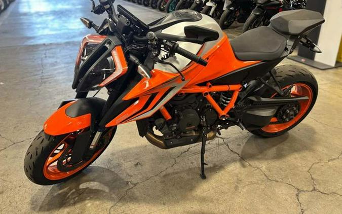 2022 KTM Super Duke 1290 R EVO