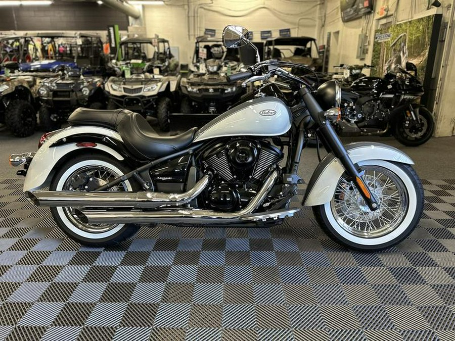 2024 Kawasaki Vulcan® 900 Classic