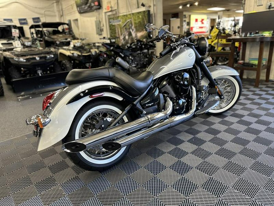 2024 Kawasaki Vulcan® 900 Classic