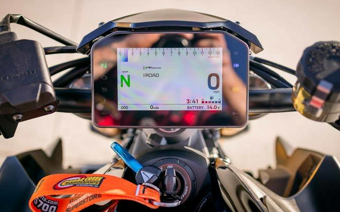 2026 Kawasaki Z1100 SE ABS