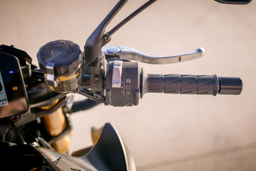 2026 Kawasaki Z1100 SE ABS