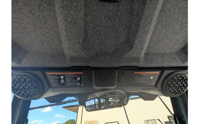 2027 Can-Am DEFENDER XU MAX LIMITED CAB HD11