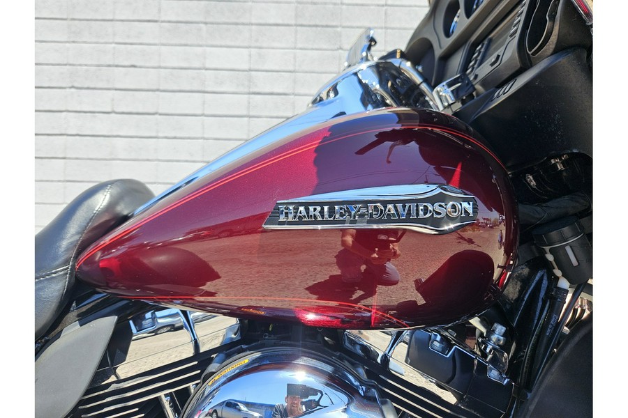 2015 Harley-Davidson® FLHTCUTG Tri Glide Ultra