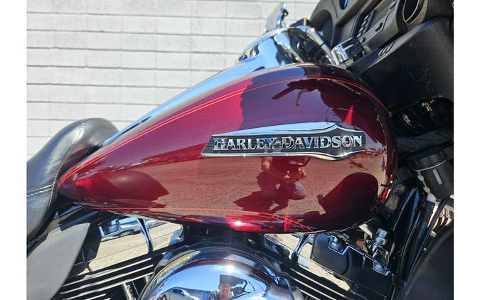 2015 Harley-Davidson® FLHTCUTG Tri Glide Ultra