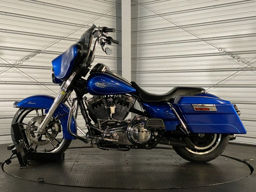 2010 Harley-Davidson® FLHTC - Electra Glide® Classic