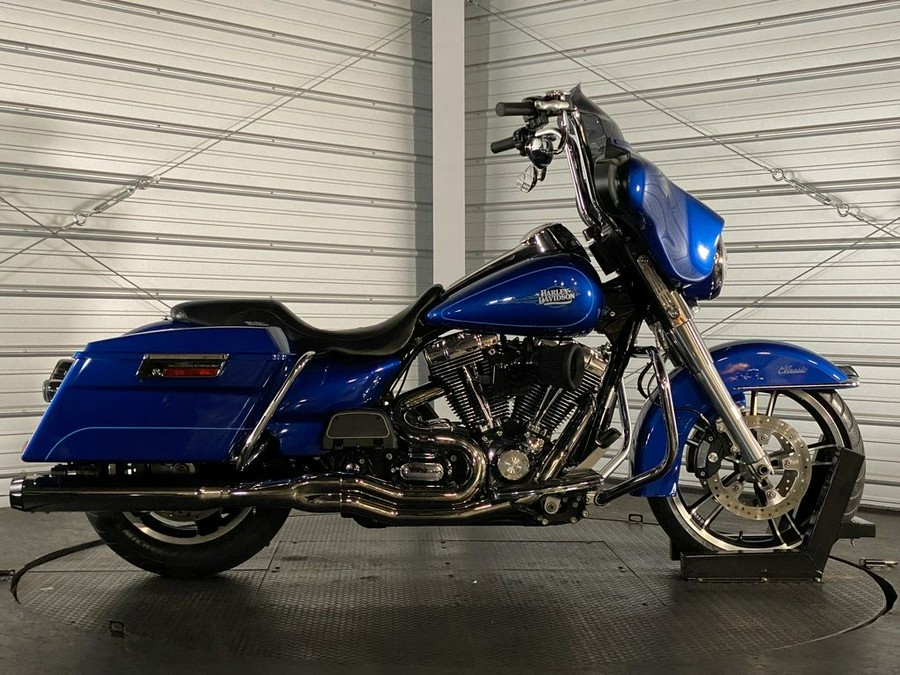 2010 Harley-Davidson® FLHTC - Electra Glide® Classic