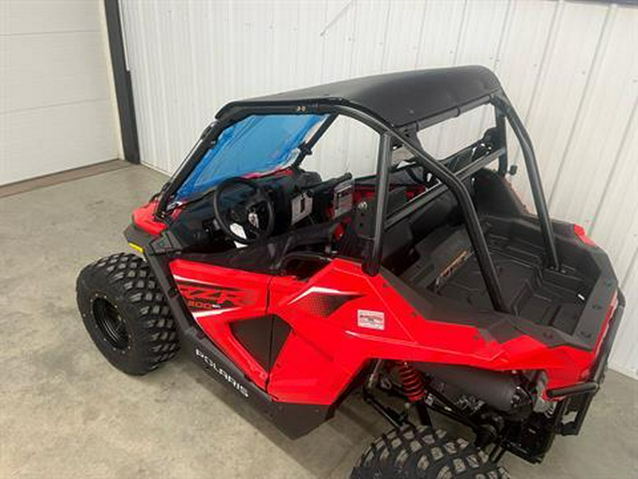 2025 Polaris RZR 200 EFI