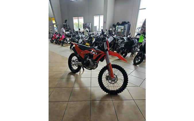 2025 450 SX F - KTM