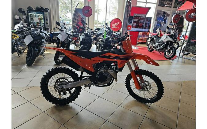 2025 450 SX F - KTM