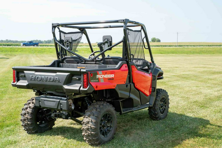 2024 Honda Pioneer 1000 Deluxe