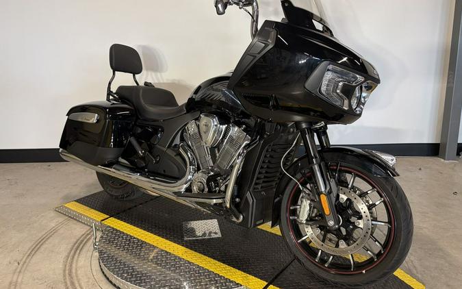 2022 Indian Motorcycle® CHALLENGER LIMITED, BLACK METALLIC, 49ST