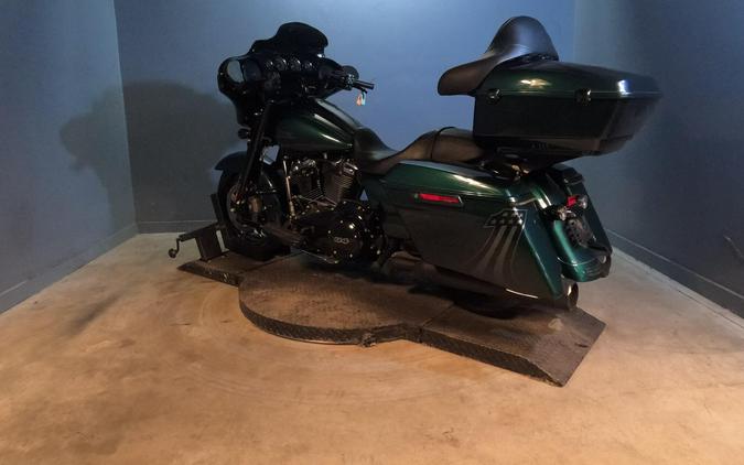 2021 Harley-Davidson Street Glide Special Snake Venom - Black Finish