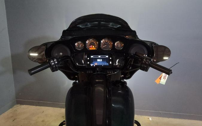 2021 Harley-Davidson Street Glide Special Snake Venom - Black Finish