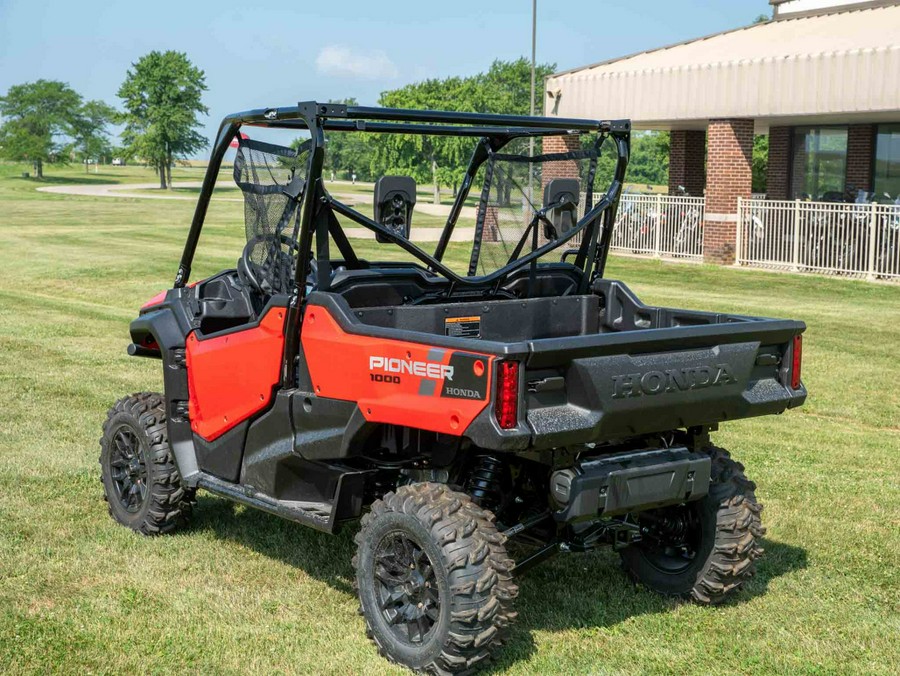 2024 Honda Pioneer 1000 Deluxe