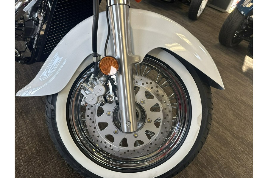 2025 Suzuki Boulevard C50T Special - WHITE