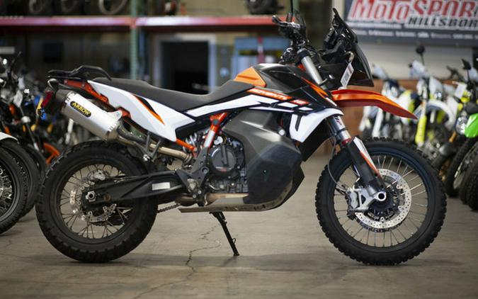 2022 KTM Adventure 890 R