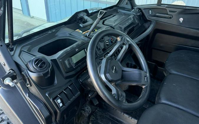 2024 Can-Am Defender DPS CAB HD9