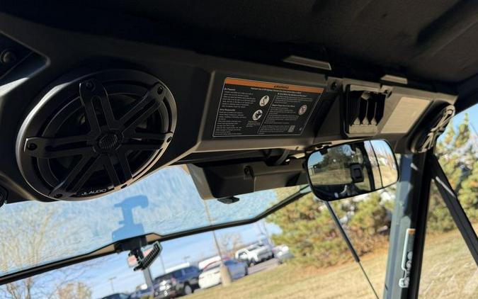 2026 Can-Am® Defender Limited HD11