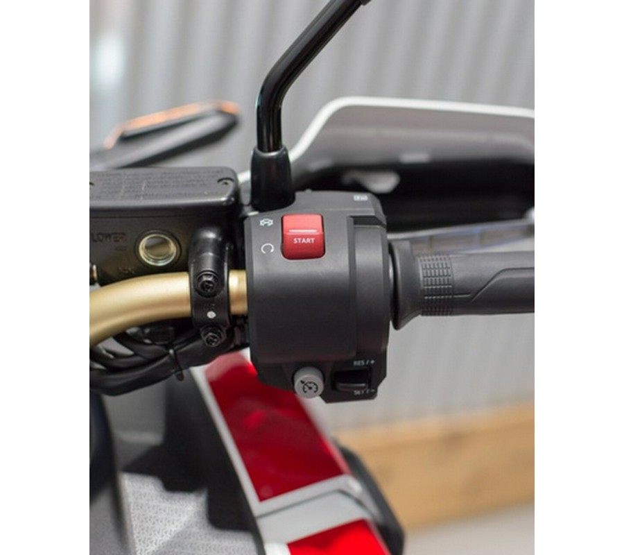 2025 Honda Africa Twin Adventure Sports ES