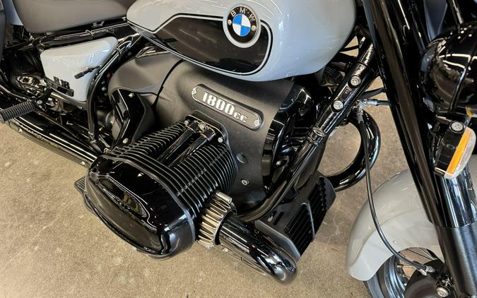 2025 BMW R 18 Classic - BLACKED OUT PKG - BROOKLYN GRAY METALLIC.. DEMO!!