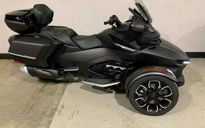 2023 Can-Am Spyder RT Review [Celebrating 2023 IFRD]