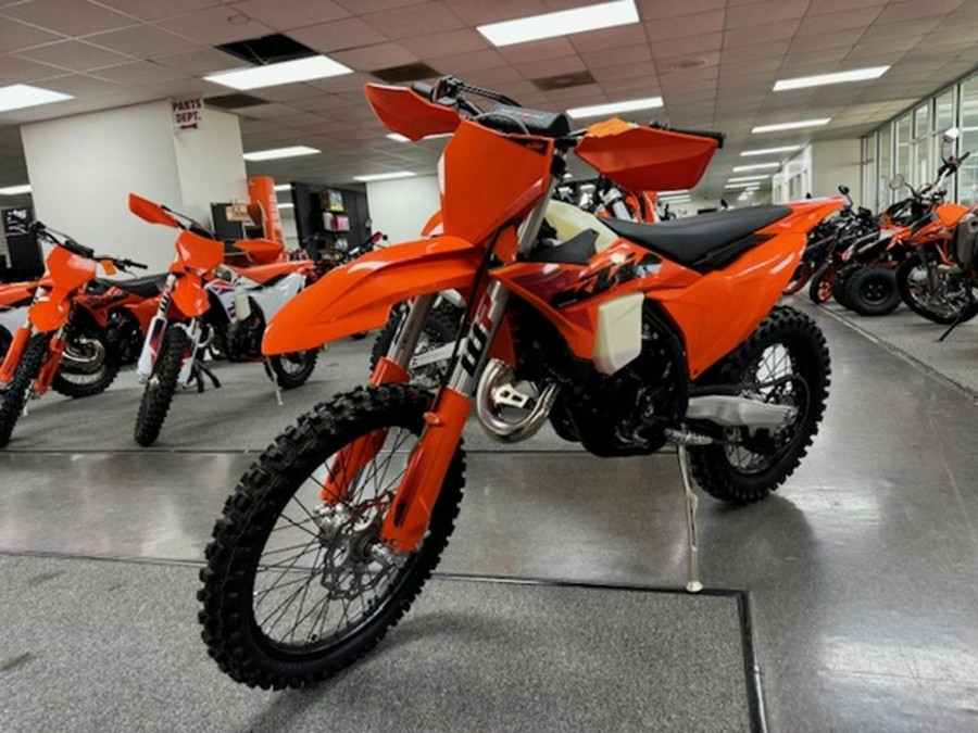 2025 KTM XC 125