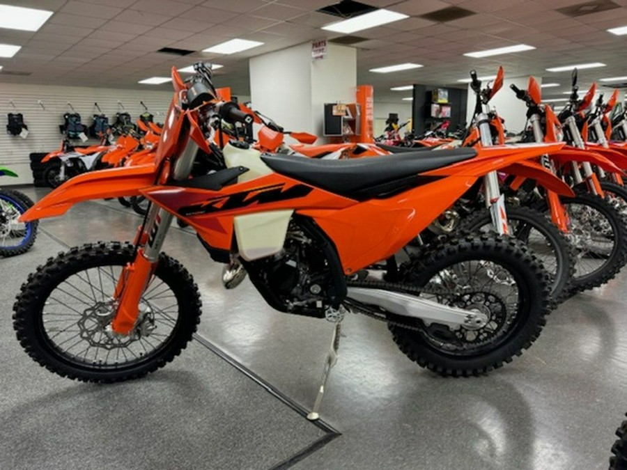 2025 KTM XC 125